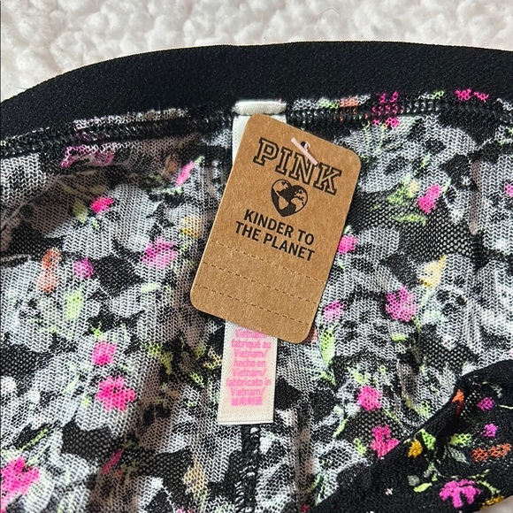 PINK Victoria's Secret Black and Pink Bra Intimates Sleepwear - Picture 10 of 10
